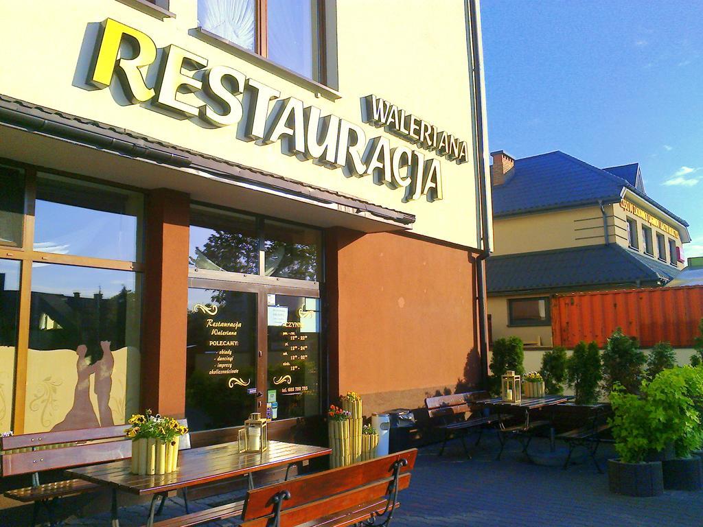 Hotel Grochowski Łuków Exterior foto